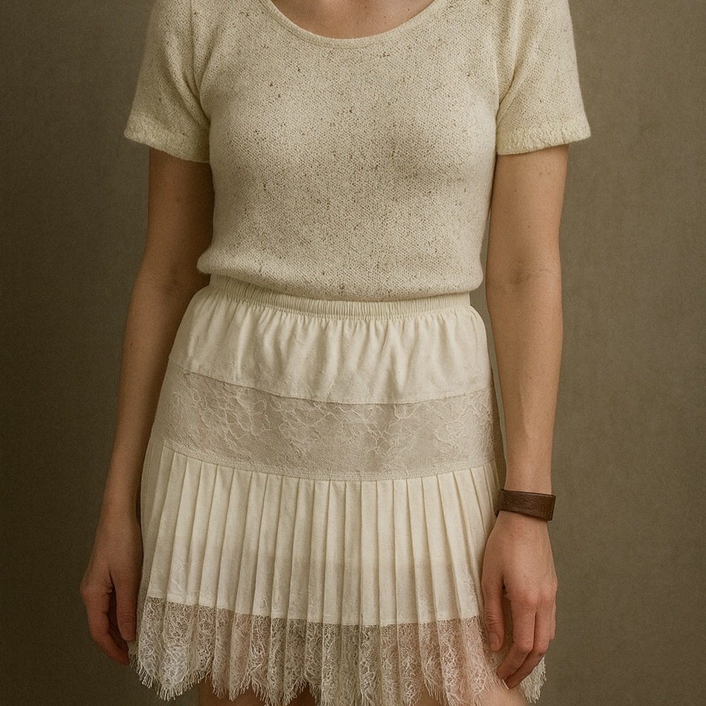 Silky White Lace Elastic Waist Whimsy Lined Skirt Size Medium - Picture 7 of 7